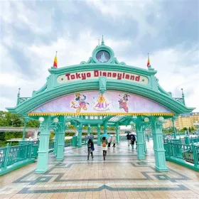 Paket Tour Jepang  Winter Holiday with USJ  Disneysea